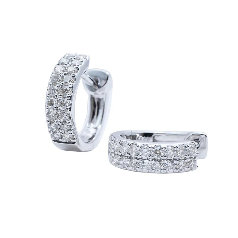 Aretes Oro Blanco 14k Estilo Huggies con Diamantes